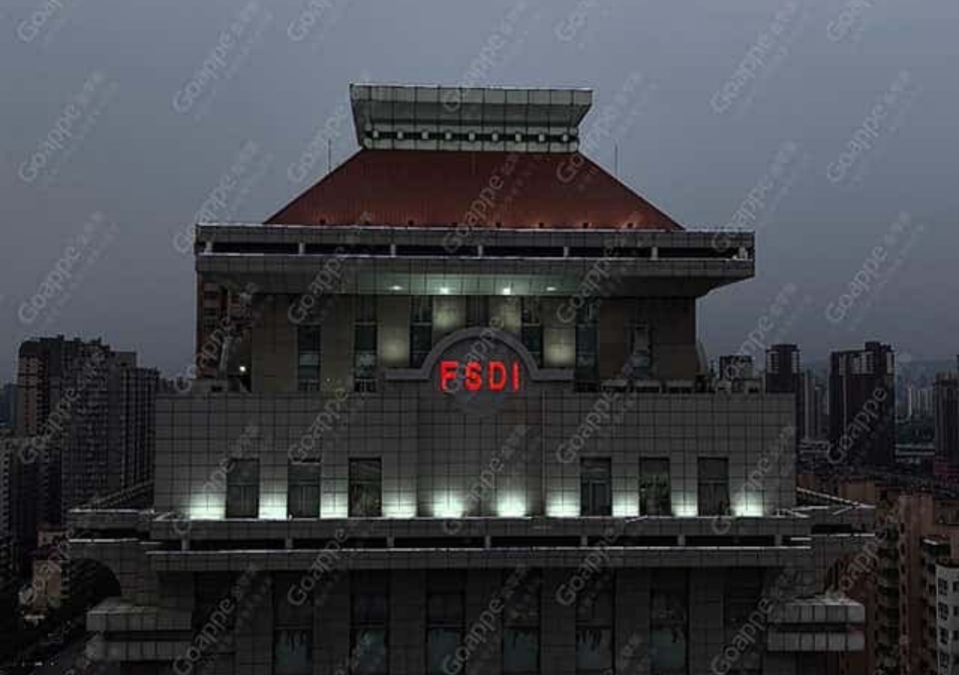 楼体发光字城市上空的“闪亮名片”!